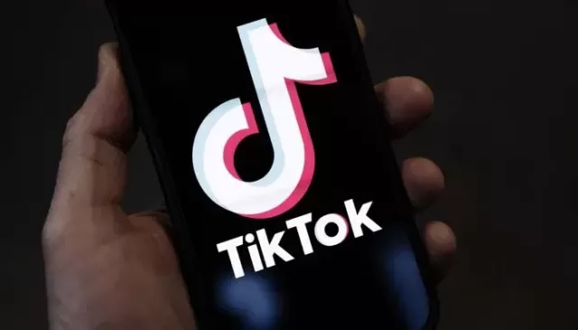 TikTok Enhances Direct Messaging with Voice Notes, Multimedia Collages, and Enhanced Safety Features
